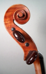 Profil de la tte de l'instrument.